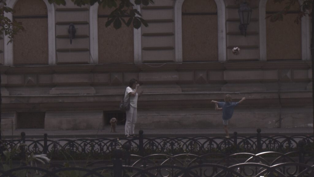 odessa junge mit ball & hund
